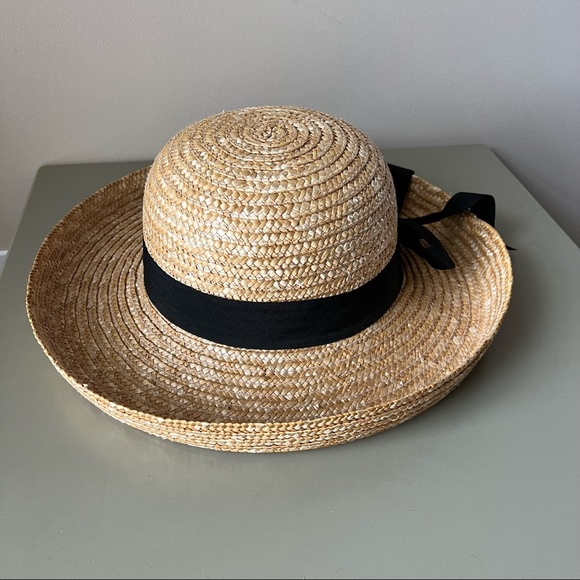 Straw Hat With Bow - Picture 7 of 8